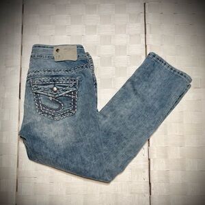 Washed Look Blue Silver Suki Women's Mid Capri Jeans. Size W29